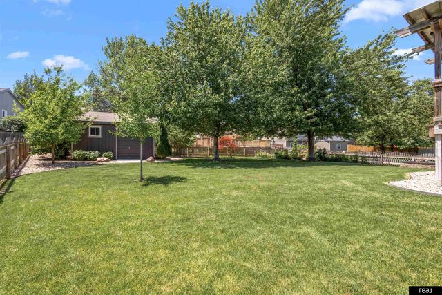 1910 Southview Drive, Papillion, NE 68046
