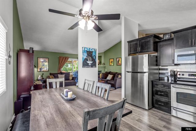 1910 Southview Drive, Papillion, NE 68046