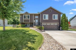 1910 Southview Drive, Papillion, NE 68046
