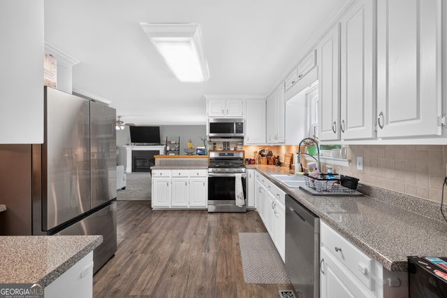 445 Flowering Trail, Grayson, GA 30017