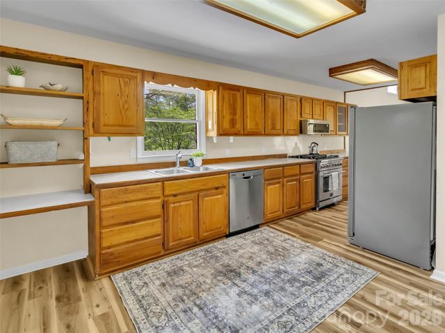 487 Julia Lane, Maggie Valley, NC 28751