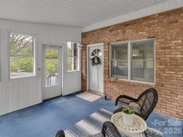 487 Julia Lane, Maggie Valley, NC 28751