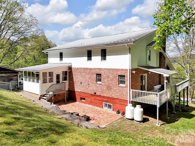 487 Julia Lane, Maggie Valley, NC 28751
