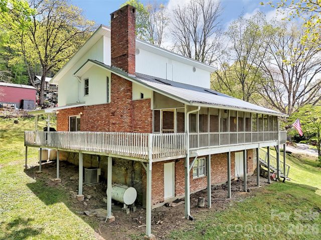 487 Julia Lane, Maggie Valley, NC 28751