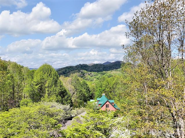 487 Julia Lane, Maggie Valley, NC 28751