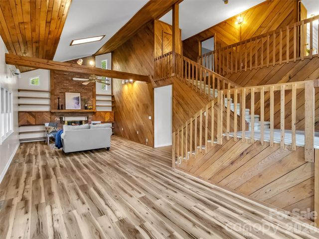 487 Julia Lane, Maggie Valley, NC 28751