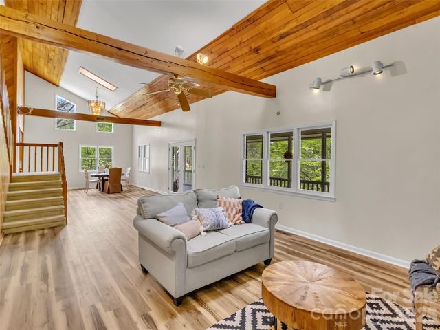 487 Julia Lane, Maggie Valley, NC 28751