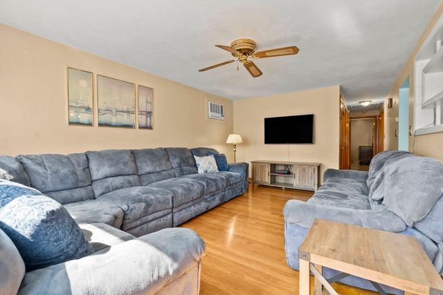 19 North Ave, Revere, MA 02151