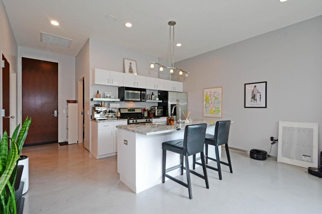 5601 Smetana Drive 305, Minnetonka, MN 55343 — photo 2