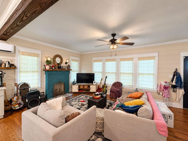 5223 Avenue O, Galveston, TX 77551
