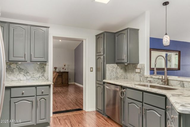 3301 S GOLDFIELD Road 2068, Apache Junction, AZ 85119