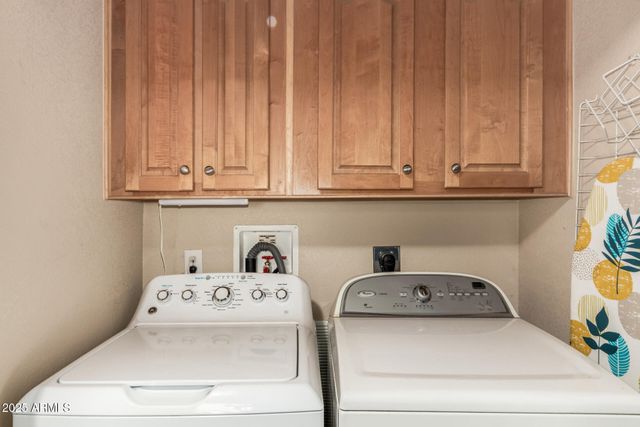 3301 S GOLDFIELD Road 2068, Apache Junction, AZ 85119