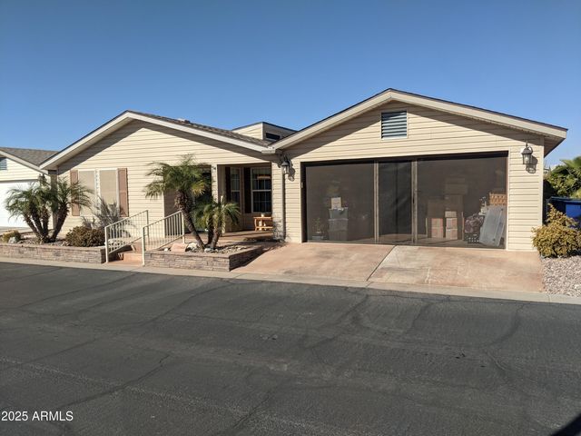 3301 S GOLDFIELD Road 2068, Apache Junction, AZ 85119