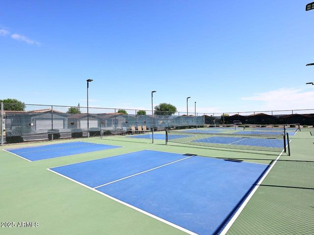 3301 S GOLDFIELD Road 2068, Apache Junction, AZ 85119