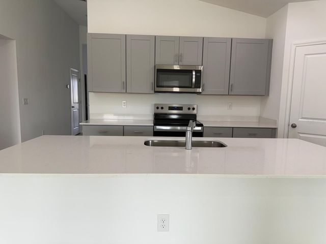 5465 SAN PIETRO DRIVE, Winter Haven, FL 33884