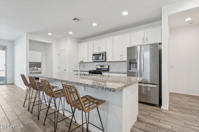 17334 W WANDERING CREEK Road, Goodyear, AZ 85338