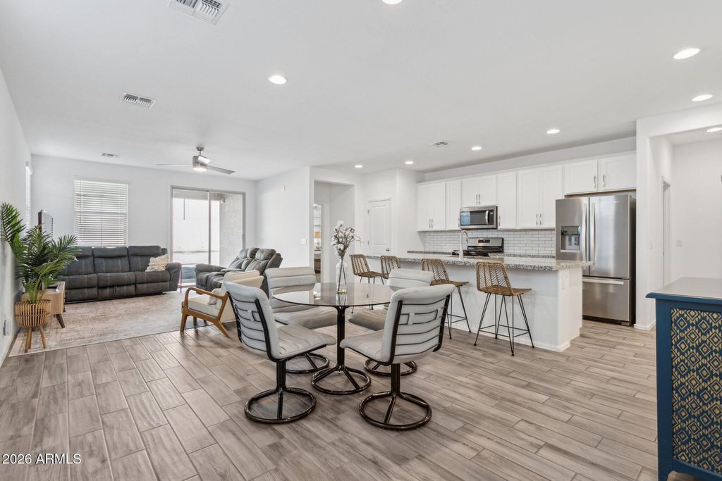 17334 W WANDERING CREEK Road, Goodyear, AZ 85338