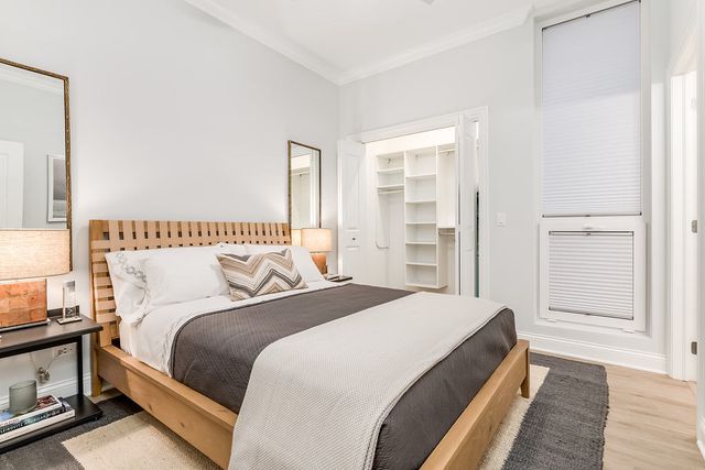 7652 Madison Street 401, Forest Park, IL 60130