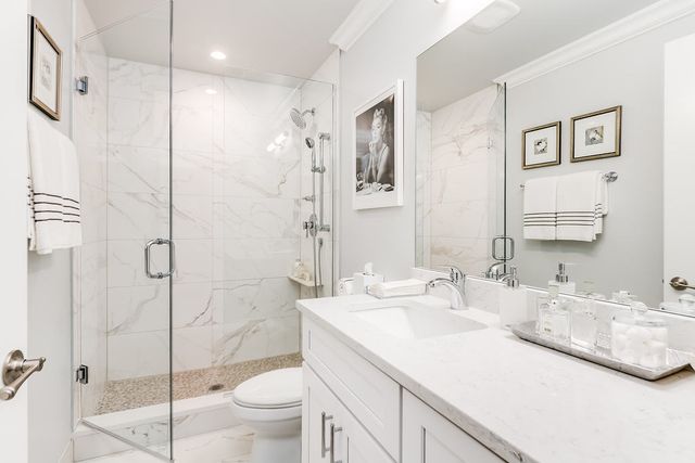 7652 Madison Street 401, Forest Park, IL 60130