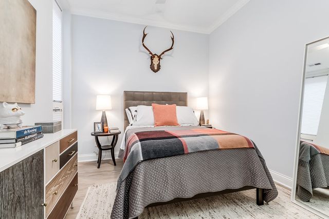 7652 Madison Street 401, Forest Park, IL 60130