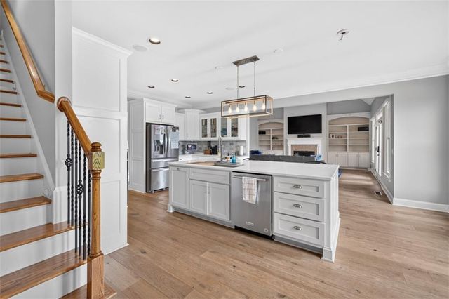 5704 Avalon Commons Way, Clermont, GA 30527
