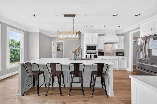 5704 Avalon Commons Way, Clermont, GA 30527