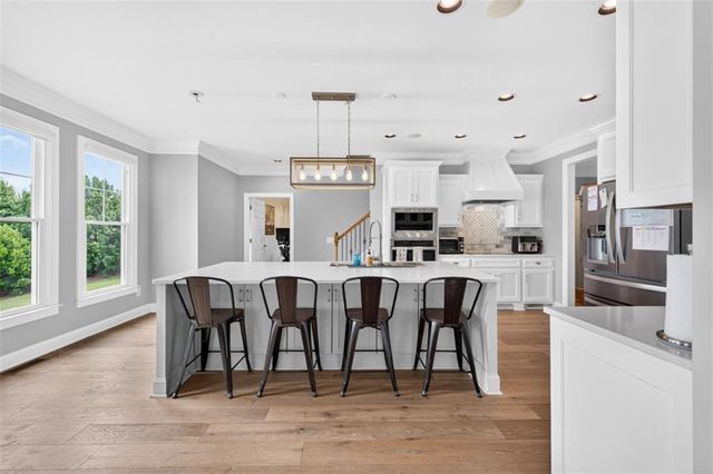 5704 Avalon Commons Way, Clermont, GA 30527