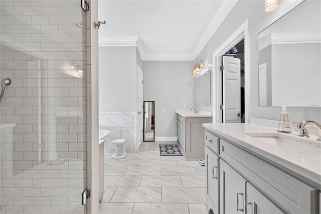 5704 Avalon Commons Way, Clermont, GA 30527