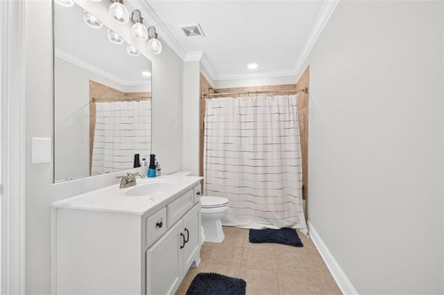 5704 Avalon Commons Way, Clermont, GA 30527