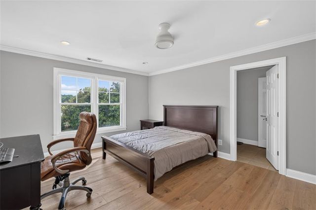 5704 Avalon Commons Way, Clermont, GA 30527