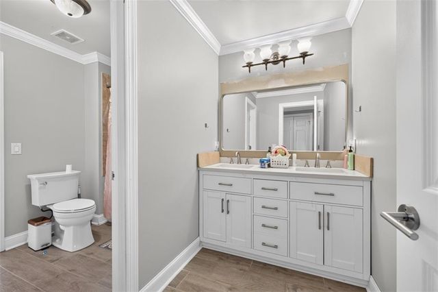 5704 Avalon Commons Way, Clermont, GA 30527