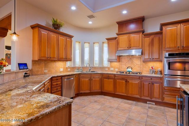 1216 Titania Court, Las Cruces, NM 88007