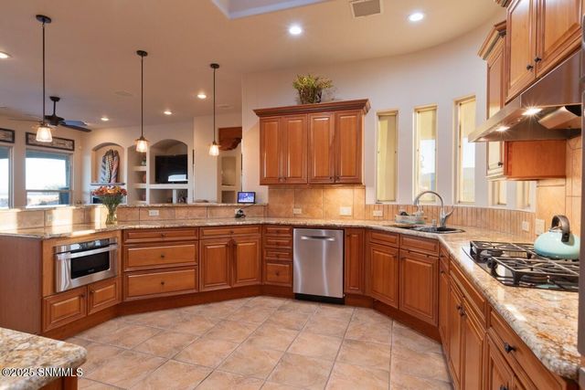 1216 Titania Court, Las Cruces, NM 88007