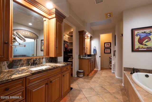 1216 Titania Court, Las Cruces, NM 88007