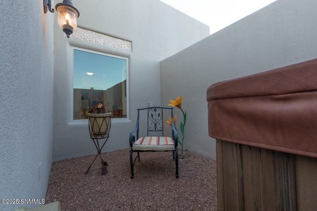 1216 Titania Court, Las Cruces, NM 88007