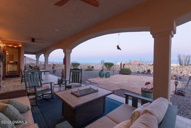 1216 Titania Court, Las Cruces, NM 88007