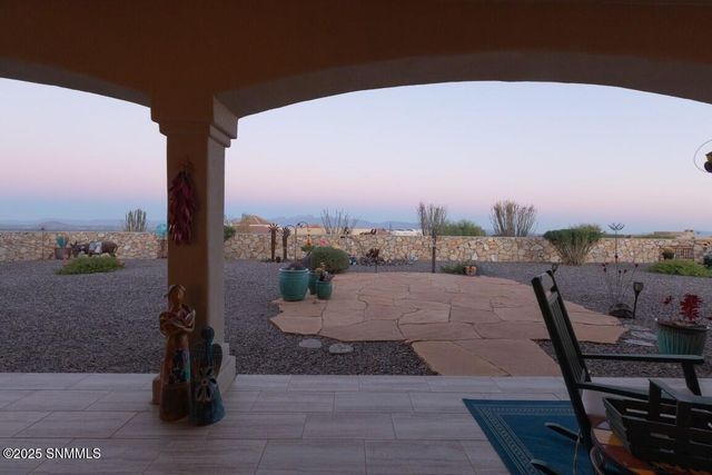 1216 Titania Court, Las Cruces, NM 88007