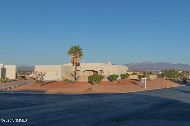 1216 Titania Court, Las Cruces, NM 88007