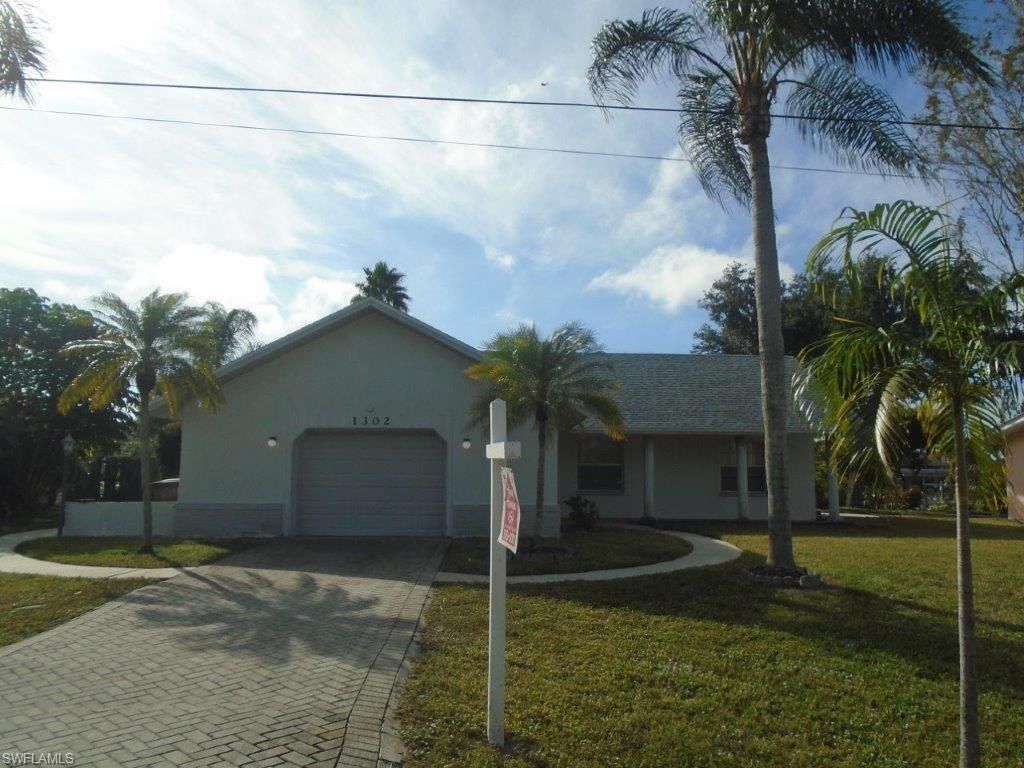 Image 1 of property listing at 1302 NE 4th TER, Cape Coral, FL 33909