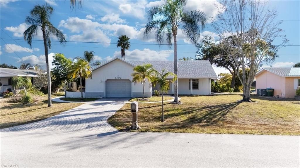1302 NE 4th TER, CAPE CORAL, FL 33909 — photo 2