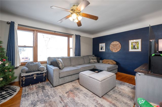 3979 Cox Avenue NW, Cedar Rapids, IA 52405