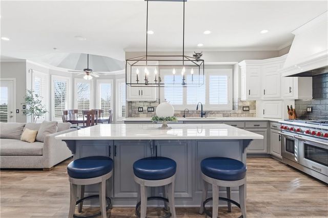 10777 W 179th Terrace, Overland Park, KS 66013