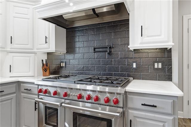 10777 W 179th Terrace, Overland Park, KS 66013