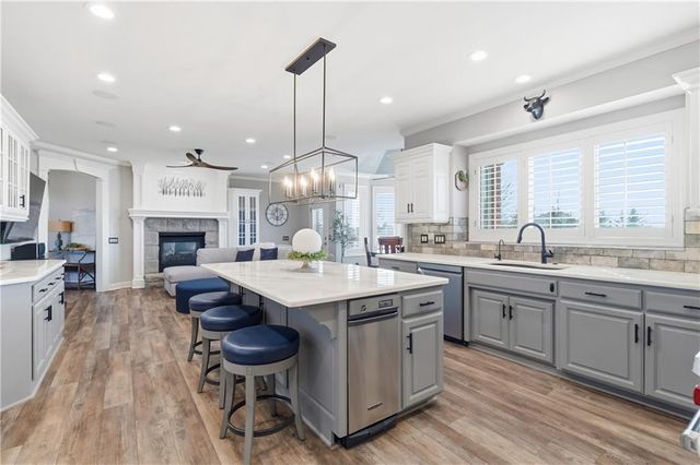 10777 W 179th Terrace, Overland Park, KS 66013