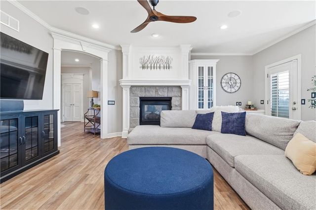 10777 W 179th Terrace, Overland Park, KS 66013