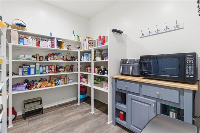 10777 W 179th Terrace, Overland Park, KS 66013