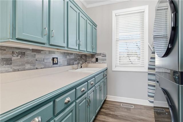 10777 W 179th Terrace, Overland Park, KS 66013