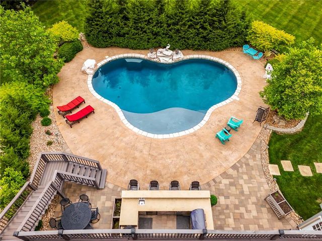 10777 W 179th Terrace, Overland Park, KS 66013