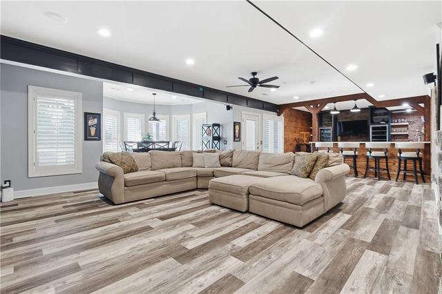 10777 W 179th Terrace, Overland Park, KS 66013