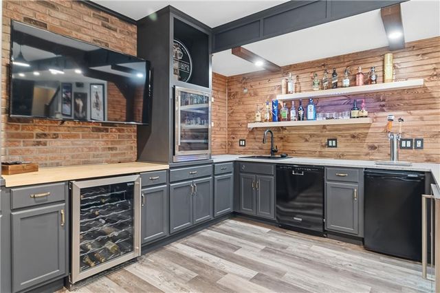 10777 W 179th Terrace, Overland Park, KS 66013